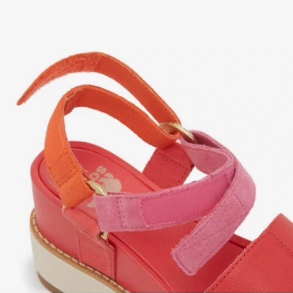 NWB Sorel Joanie IV Wedge Sandal, Red Glo/Honey White/Pink, Size 7.5
